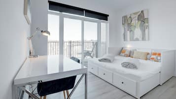Deluxe Apartment, 2 Bedrooms, Pets Allowed, River View