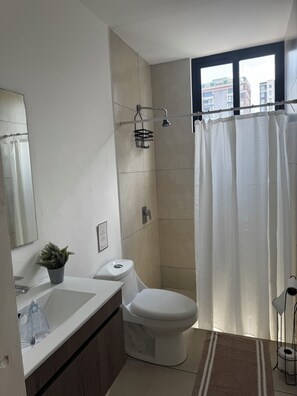 Bathroom - Charming 3-bedroom apartment in San Salvador Colonia Escalon (San Salvador)