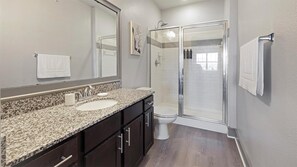 Bathroom - Landing | Amazing 2BD, Clubhouse (Carrollton)