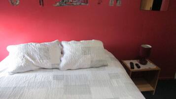 2 bedrooms, free WiFi, bed sheets