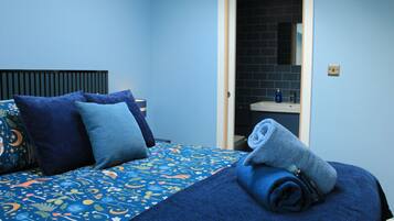 1 bedroom, iron/ironing board, Internet, bed sheets