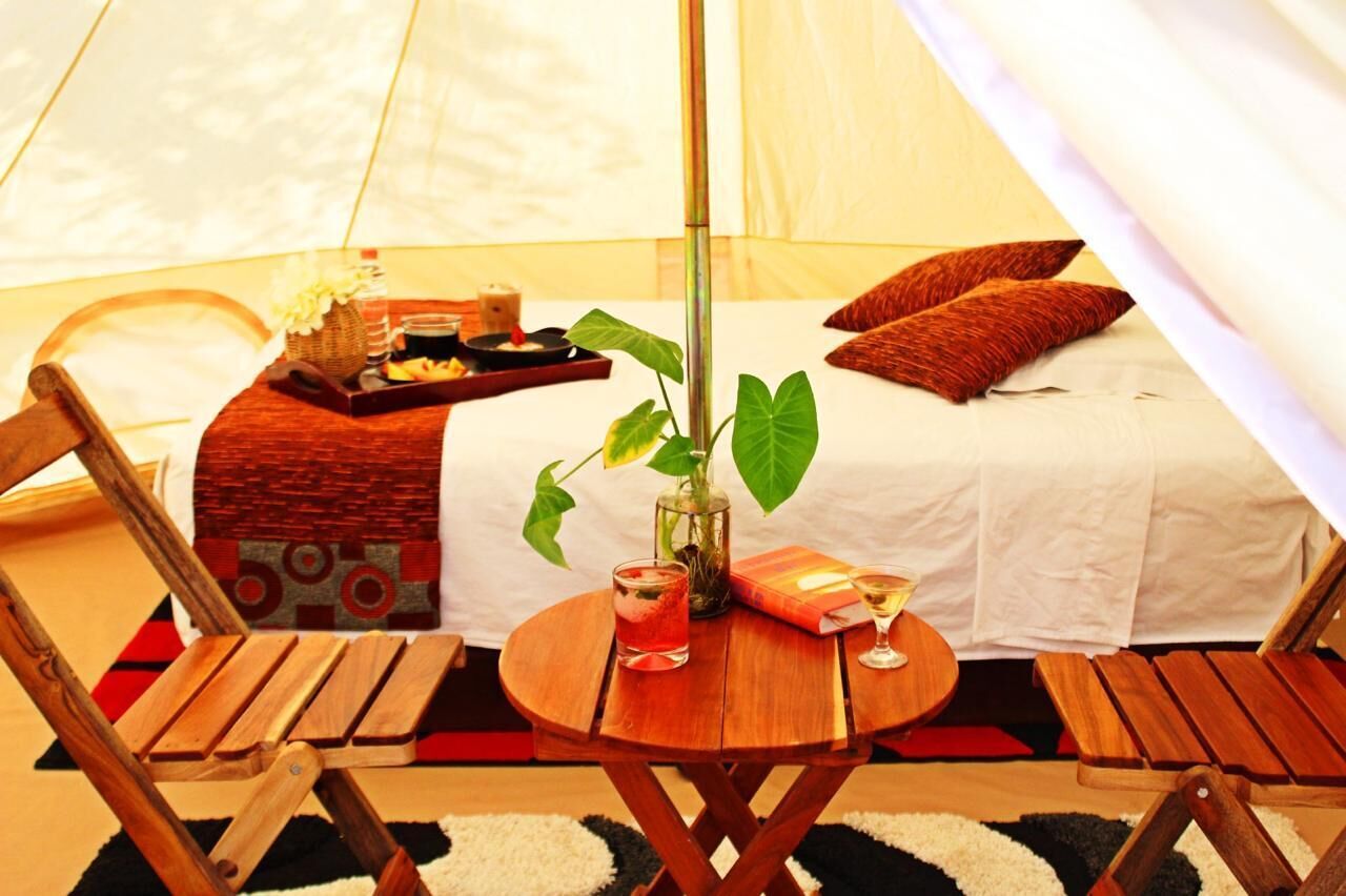 Romantic Tent, Mountain View | In-room dining