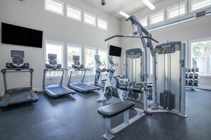Fitness facility - Landing | Stylish 2BD, Gym, Clubhouse (Rockport)