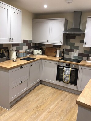 Private kitchen - Cosy Cottage in the heart of Pickering North Yorkshire (Pickering)