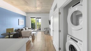 Interior - Landing | Stylish 1BD, Gym, Yoga Studio (Nashville)
