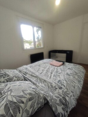 3 bedrooms, free WiFi, bed sheets - Le Bois Saint-Martin Paris-Disneyland (Émerainville)