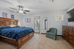 Room - Peaceful 3-bedroom house with AC in charming Kingston (Kingston)