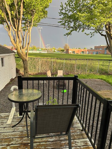Grande maison avec terrasse+BBQ prêt de tout