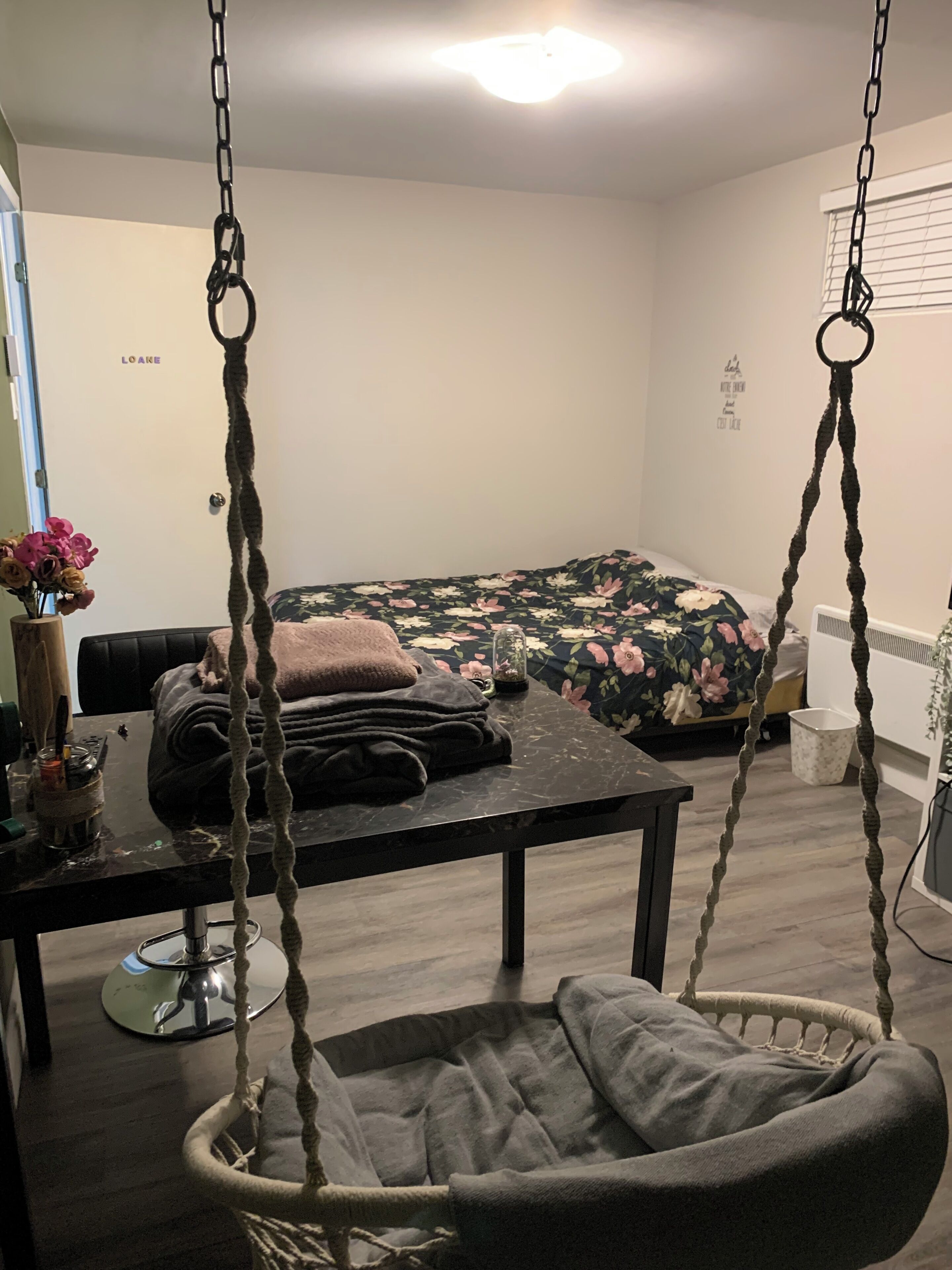 5 chambres, fer et planche à repasser, Wi-Fi, draps fournis