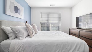 1 bedroom, desk, iron/ironing board, WiFi - Landing | Spectacular 1BD, Clubhouse, Gym (Bessemer)