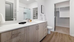 Bathroom - Landing | Stylish 2BD, Gym, Clubhouse (Bessemer)