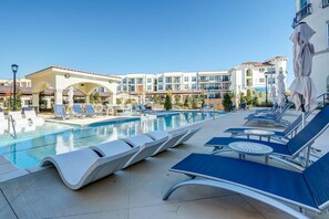Pool - Landing | Beautiful 1BD, Gym (Fort Worth)