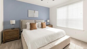 1 bedroom, desk, iron/ironing board, WiFi - Landing | Chic 1BD, Gym (Fort Worth)