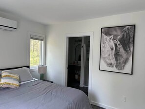 Room - Trailside Cottage | Spacious 2BR Near Greenfront (Farmville)