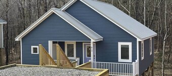 Trailside Cottage | Spacious 2BR Near Greenfront