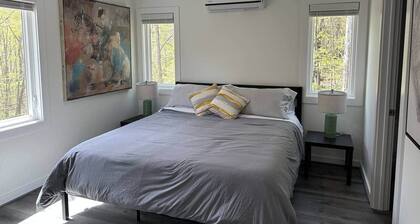 Trailside Cottage | Spacious 2BR Near Greenfront