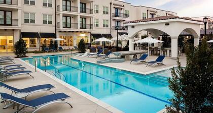 Landing | Spectacular 2BD, Gym