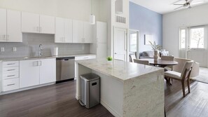 Interior - Landing | Spectacular 2BD, Gym (Fort Worth)