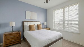 2 Schlafzimmer, Schreibtisch, Bügeleisen/Bügelbrett, WLAN