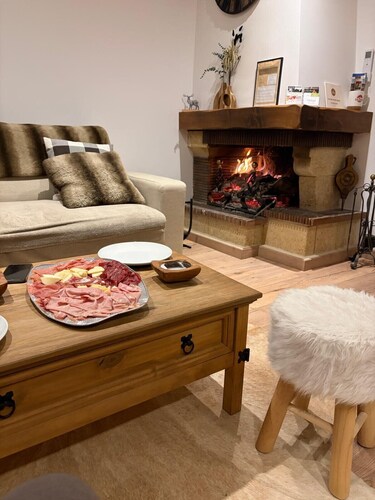 T2 cosy avec cheminée et terrasse - 5min Valberg