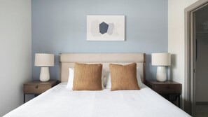 1 chambre, bureau, fer et planche à repasser, Wi-Fi