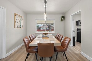 Dining - Game house for groups  Yard BBQ  Near Denver (Aurora)