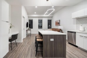 Interior - Landing | Incredible 1BD, Gym, Game Room (Kansas City)