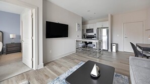 Interior - Landing | Beautiful 1BD, Game Room, Gym (Richmond)