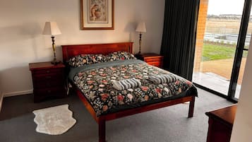 5 Schlafzimmer, Bügeleisen/Bügelbrett, WLAN, Bettwäsche