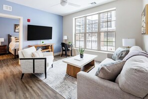 Smart TV - Landing | Stylish 1BD, Courtyard, Gym (Cleveland)