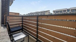 Property grounds - Landing | Spectacular 1BD, Pool, Gym (Austin)