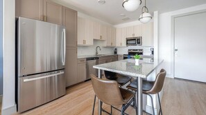 Fridge, dining tables - Landing | Stylish 1BD, Clubhouse, Pool (Austin)