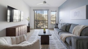 Smart TV - Landing | Stylish 1BD, Pool, Clubhouse (Austin)