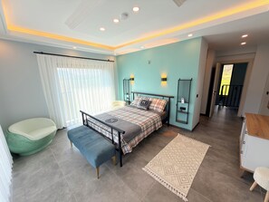 8 bedrooms, iron/ironing board, Internet, bed sheets - Spacious 6 bedroom villa in brilliant Ortaca with AC (Ortaca)
