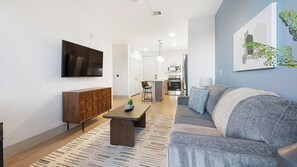 Smart TV - Landing | Incredible 1BD, Gym, Pool (Austin)