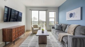 Smart TV - Landing | Amazing 1BD, Clubhouse, Gym (Austin)