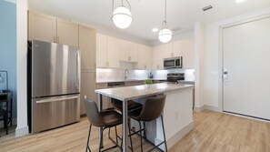 Fridge, dining tables - Landing | Amazing 1BD, Gym, Clubhouse (Austin)