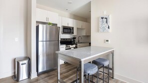 Fridge, dining tables - Landing | Beautiful 1BD, Courtyard, Gym (Richmond)