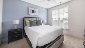 1 bedroom, desk, iron/ironing board, WiFi - Landing | Modern 1BD, Gym, Game Room (Richmond)
