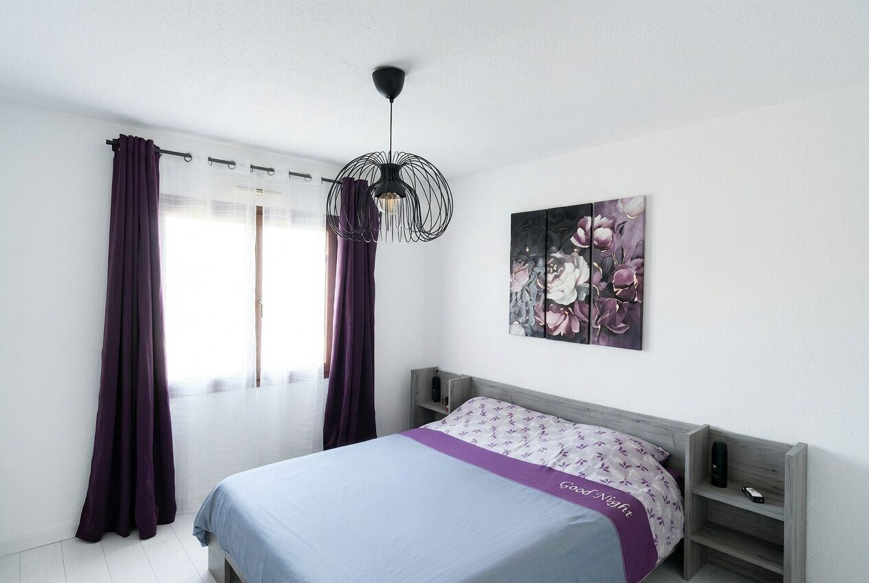 2 dormitorios, tabla de planchar con plancha, wifi y ropa de cama
