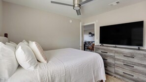 2 habitaciones, escritorio, tabla de planchar con plancha y wifi 
