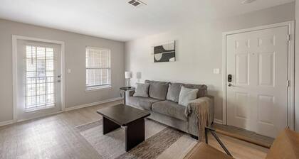 Landing | Chic 2BD, Clubhouse, Game Room