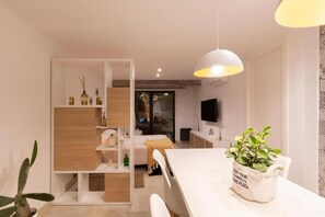 Apartment, Balkon, Stadtblick