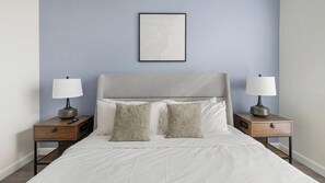 1 chambre, bureau, fer et planche à repasser, Wi-Fi