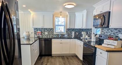 Lakefront Escape - Breathtaking Views in Fox Lake