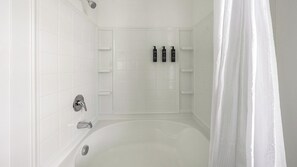 Bathroom - Landing | Amazing 2BD, Clubhouse, Pool (Vestavia Hills)