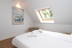 4 makuuhuonetta, silitysrauta/-lauta, Wi-Fi, vuodevaatteet