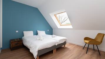 4 habitaciones, tabla de planchar con plancha, wifi y ropa de cama