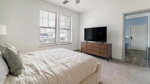 1 bedroom, desk, iron/ironing board, WiFi - Landing | Spectacular 1BD, Gym, Clubhouse (Vestavia Hills)