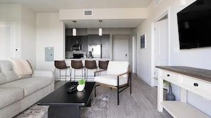 Living area - Landing | Chic 2BD, Clubhouse, Gym (Fort Myers)